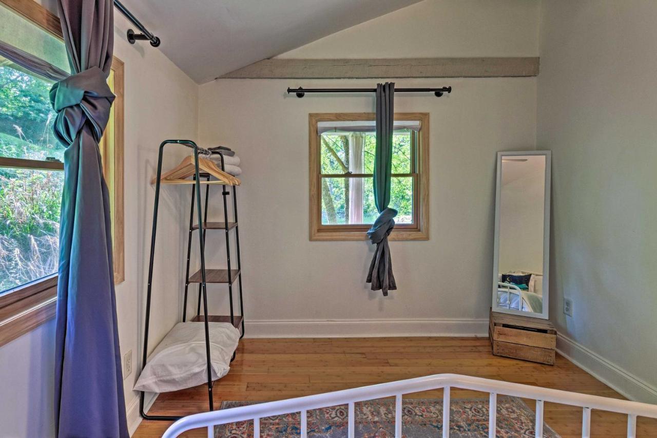 Vila Cozy And Charming Asheville Cabin 5 Mi To Downtown! Exteriér fotografie